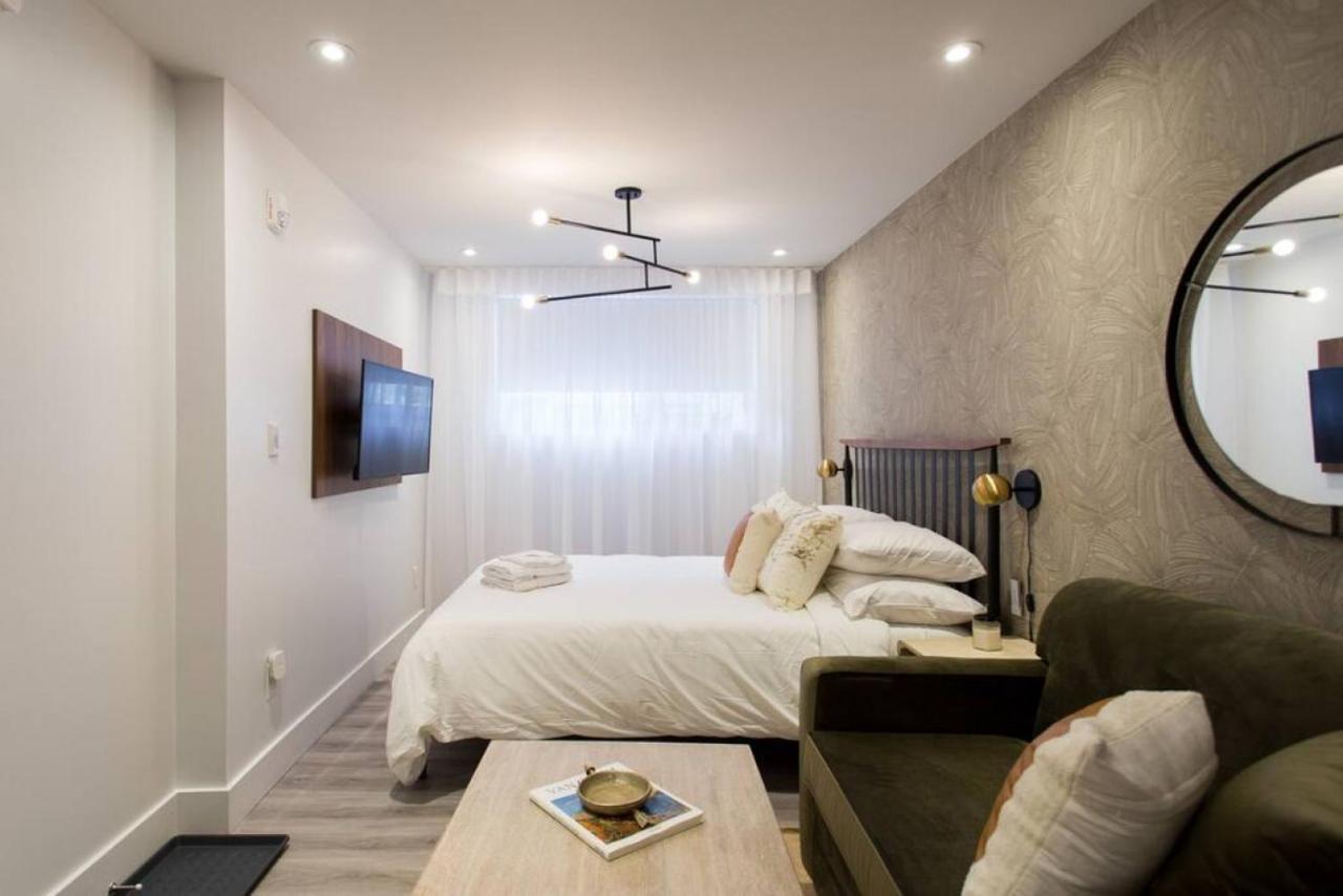 Palms Little Italy Studio With Full Bathroom By Denstays Montreal Exterior foto